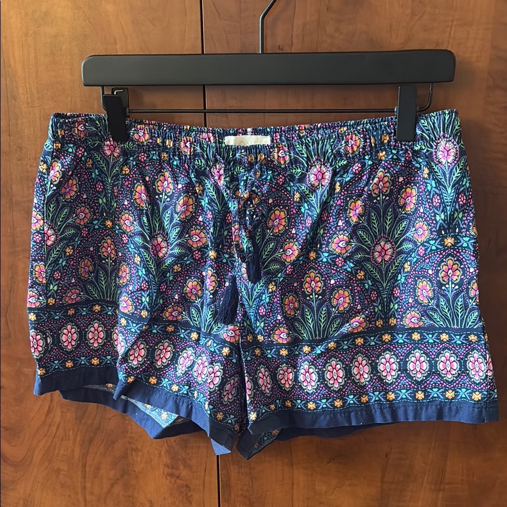 4/$20 🍂 GAP Floral Shorts